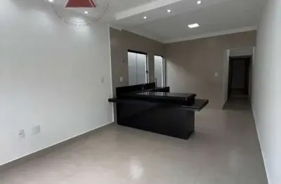 Casa à venda com, 2 Dormitórios, 2 Banheiros, Lavanderia, Garagem Coberta, Churrasqueira, No bairro