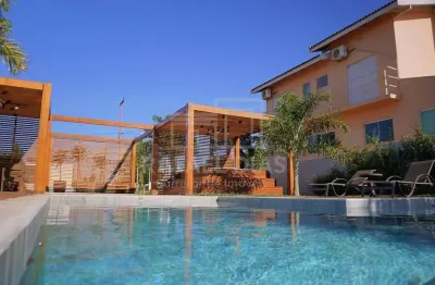 Casa em Condomínio para Venda em Paranapanema, Santa cristina Xlll, 3 dormitórios, 1 suíte, 4 banheiros, 4 vagas