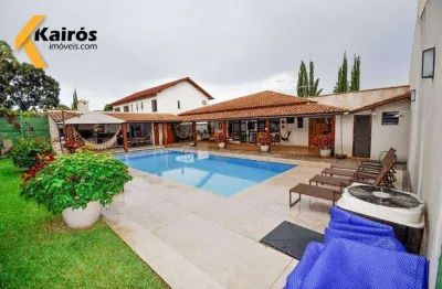 Casa térrea, estilo colonial na qi 13 do lago sul. inf.: (61) 9.8300-2010.