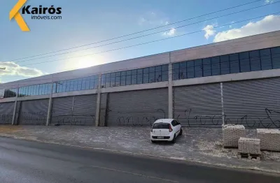 Loja com 917m², pé direito duplo, frente a 2ª avenida. inf.: (61) 9.8300-2010