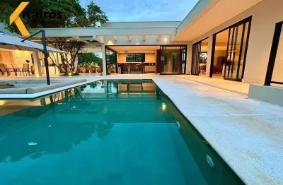 Casa moderna e aconchegante no início do lago norte. inf.: (61) 9.8300-2010