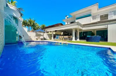 Alto padrão - casa à venda com 5 suítes - piscina, sauna e churrasqueira - condomínio com segurança e lazer - jardim acapulco - guarujá/sp