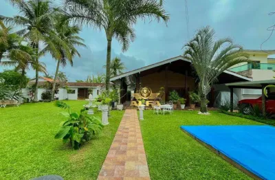 Casa com 4 quartos à venda na Avenida das Marimbas, Balneário Praia do Pernambuco, Guarujá