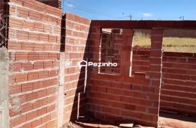 Imovel com 3 quartos, sendo uma suíte. sala, cozinha americana.