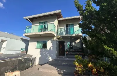 Casa com 3 quartos à venda na Rua Manoel Sebastião Bueno, 1, Conjunto Habitacional Partenope, Campo Largo por R$ 500.000