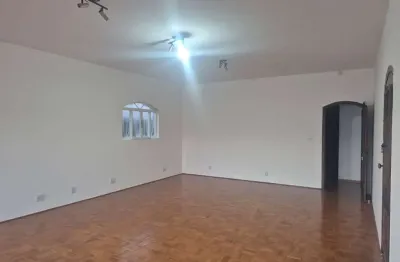 Casa com 5 salas, acess., sistema solar e estrutura pronta para o seu negócio