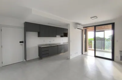 Apto 2 quartos, varanda, todo climatizado c acesso ao shopping iguatemi