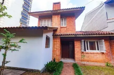 Casa de 242m² para alugar no bairro bela vista em porto alegre