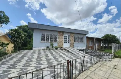Casa com piscina e suíte disponível para venda ou locação no centro de gravataí