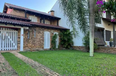 Casa com piscina e amplo quintal no centro de gravataí ? 3 dormitórios e suíte