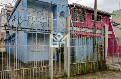 Casa Residencial de 4 Quartos com 3 Suítes e 5 Vagas em Partenon, Porto Alegre