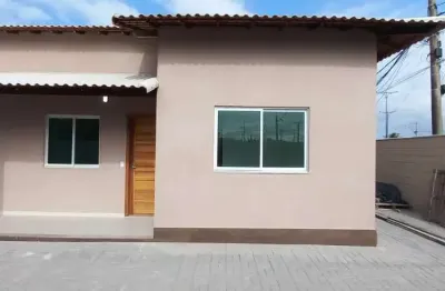 Casa com 2 quartos à venda na Rua A, 605, Jardim Atlântico Leste (Itaipuaçu), Maricá, 73 m2 por R$ 400.000