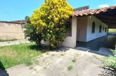 Casa com 2 quartos à venda na Rua Quarenta e Seis, Lt 33, Jardim Atlântico Central (Itaipuaçu), Maricá, 300 m2 por R$ 405.000
