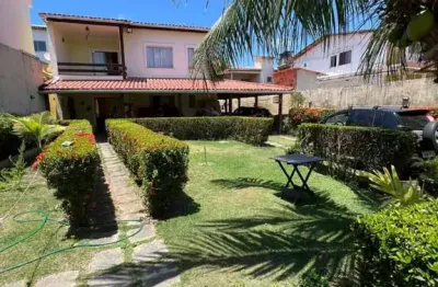 Casa solta duplex no bairro praia de ipitanga em uma ótima localização, rua super tranquila.