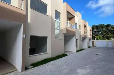 Duplex em ipitanga: seu refúgio particular a 200 metros da praia.