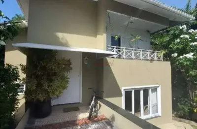 Casa duplex, lindíssima para alugar com 4/4, suítes em lauro de freitas.