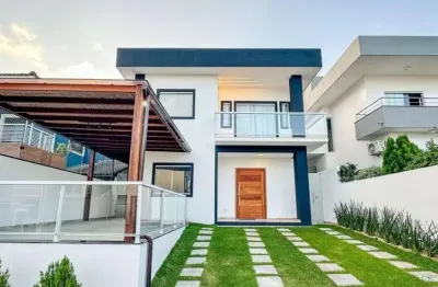 Casa á venda com 4/4, sendo 3 suítes no condomínio solares.