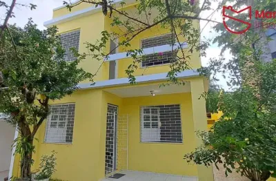 Casa ampla com dois pavimentos 6/4 para aluguel no Rio Vermelho.