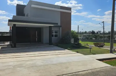 Casa de Alto Padrão no condomínio fazenda alta vista  em Salto de Pirapora