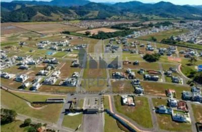 Terreno em condomínio de luxo, santa regina camboriú-sc  371,00 m² de área