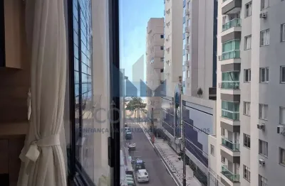 Excelente apartamento de luxo no centro de balneário camboriú-sc: 3 quartos, 3 suítes, 2 salas, 2 vagas de garagem, 160m² de área.
