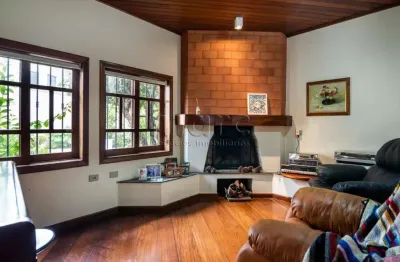 Casa com 4 quartos à venda na rua montezuma, 32, jardim das bandeiras, são paulo por r$ 3.900.000