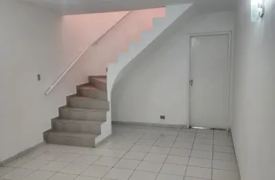 Casa sobrado 3 dorms no bairro são judas prox. do metro com garagem portao automatico e quintal sao paulo