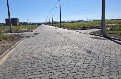 Terreno à venda na Avenida Getúlio Vargas, Caverazinho, Araranguá