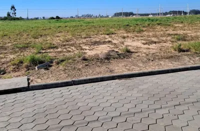 Terreno à venda na Avenida Getúlio Vargas, Caverazinho, Araranguá