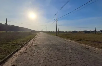 Terreno à venda na Avenida Getúlio Vargas, Caverazinho, Araranguá