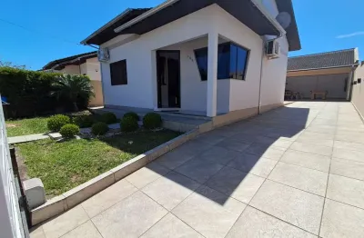 Casa com 2 quartos à venda na Avenida Getúlio Vargas, Nova Divinéia, Araranguá