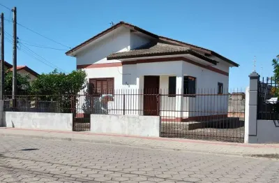 Casa com 2 quartos à venda na Avenida Getúlio Vargas, Jardim das Avenidas, Araranguá