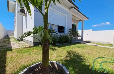 Casa com 3 quartos à venda na Avenida Getúlio Vargas, Caverazinho, Araranguá