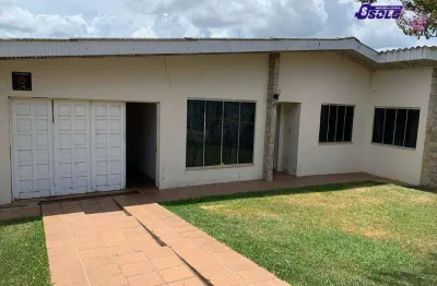 Casa no Bairro dos Estados - Casa ampla e com grande potencial, suíte e três quartos, churrasqueira - Dos Estados