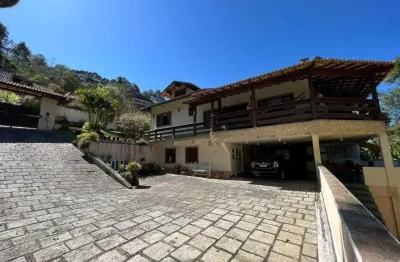 Casa com quatro quartos à venda, 300 m² por r$ 890.000 - parque do imbui - teresópolis/rj
