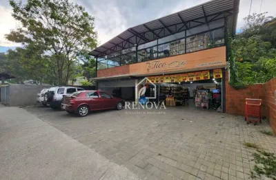 Loja para Locação – Estrada das Pimenteiras | 121 m² | Vagas na Porta