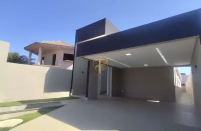 Casa alto padrão 3 suítes , sendo a principal com closet, escritório  e área de lazer com piscina