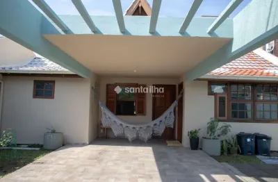 Casa com 3 quartos à venda na Servidão Olindina Maria Lopes, 500, Campeche, Florianópolis por R$ 1.450.000
