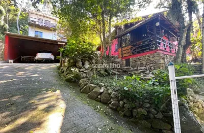 Casa com 3 quartos para alugar na Rua Laurindo Januário da Silveira, 2862, Lagoa da Conceição, Florianópolis por R$ 6.000