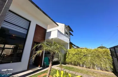 Casa com 3 quartos à venda na Rua Silvio Lopes Araújo, 135, Rio Tavares, Florianópolis por R$ 2.000.000