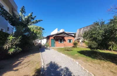 Casa com 3 quartos à venda na Servidão Coral, 69, Campeche, Florianópolis por R$ 1.150.000