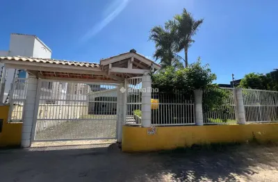 Casa com 3 quartos à venda na Rua Manoel Pedro Vieira, 569, Morro das Pedras, Florianópolis por R$ 2.320.000