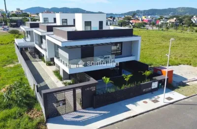 Casa com 3 quartos à venda na Rua Mário Avancini, 1, Lagoa da Conceição, Florianópolis por R$ 2.150.000