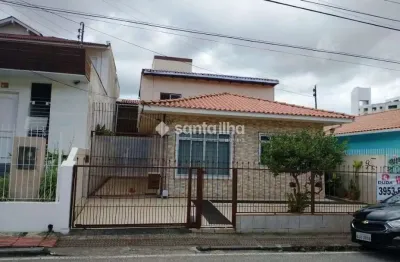 Casa com 6 quartos à venda na Rua Juan Ganzo Fernandes, 220, Saco dos Limões, Florianópolis por R$ 954.000