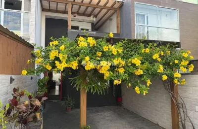 Casa com 3 quartos à venda na Rua Jabuticabeira do Sul, 213, Ribeirão da Ilha, Florianópolis por R$ 1.150.000