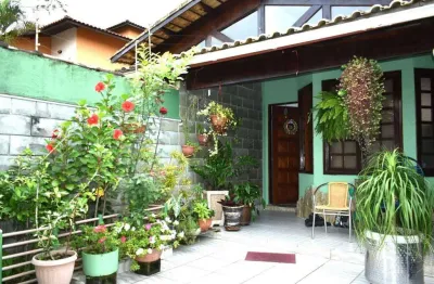 Casa com 3 dormitórios à venda, 107 m² por r$ 700.000,00 - maitinga - bertioga/sp