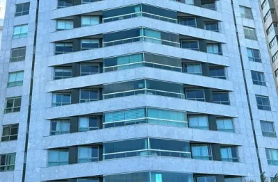 Com ou sem mobilia, na beira mar de Boa Viagem, prédio novo, alto padrão