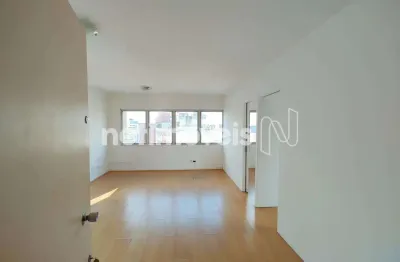 Sala comercial com 1 sala para alugar na Praça da Liberdade, Liberdade, São Paulo