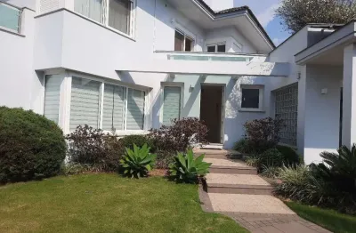 Casa à venda com 4 dormitórios, sendo 1 suíte master, 4 vagas, sala de cinema -  caxias do sul / rs