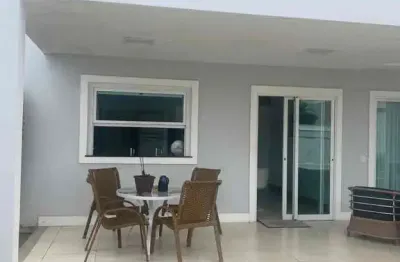 Excelente casa à venda no condomínio athenas com 3 suítes, 450m² de área útil – campos dos goytacaz
